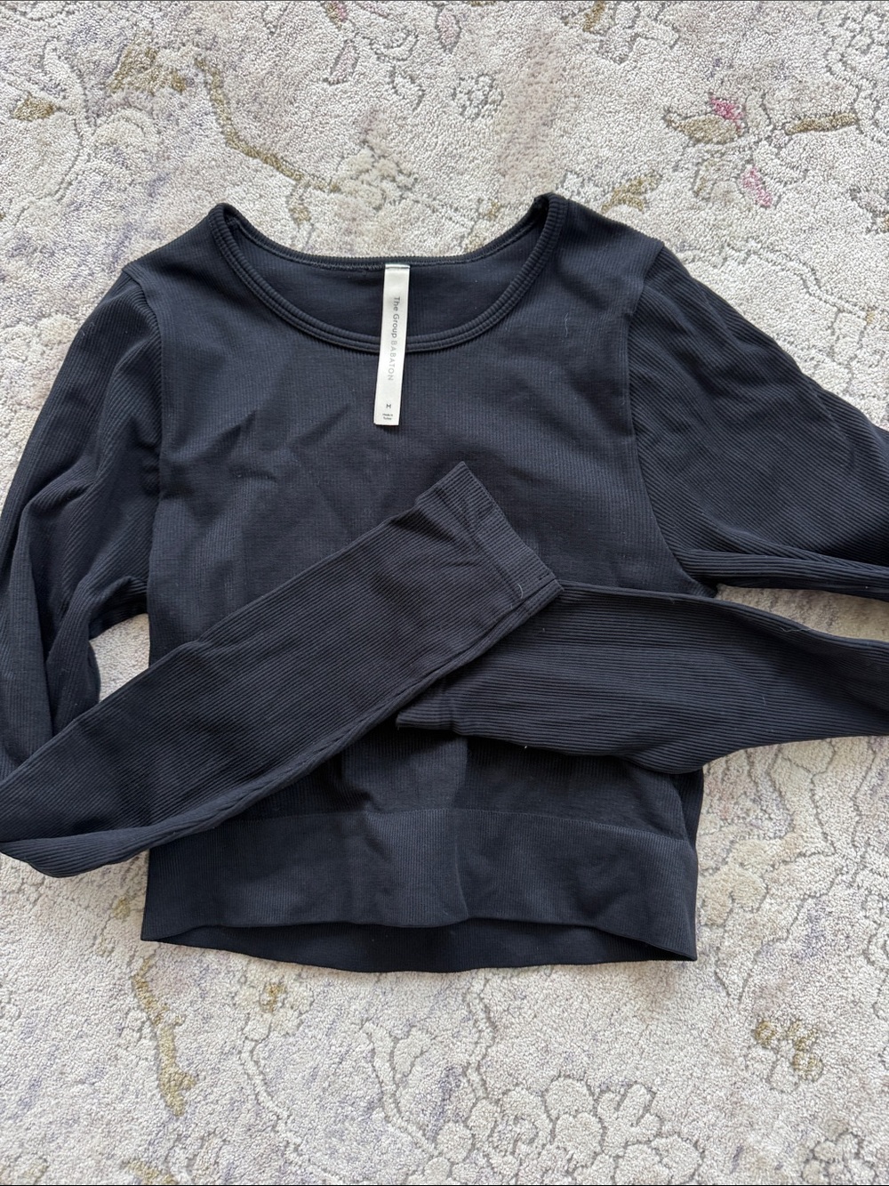 Black Babaton Ribbed Long Sleeve Crop Top